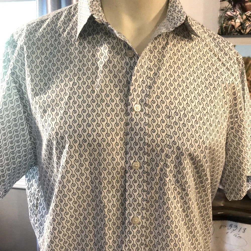 BANANA REPUBLIC MENS SHORT SLEEVE BUTTON DOWN BLUE WAVE PRINT ON WHITE SIZE M